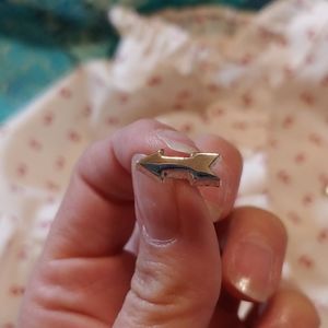 Avon Arrow Pin